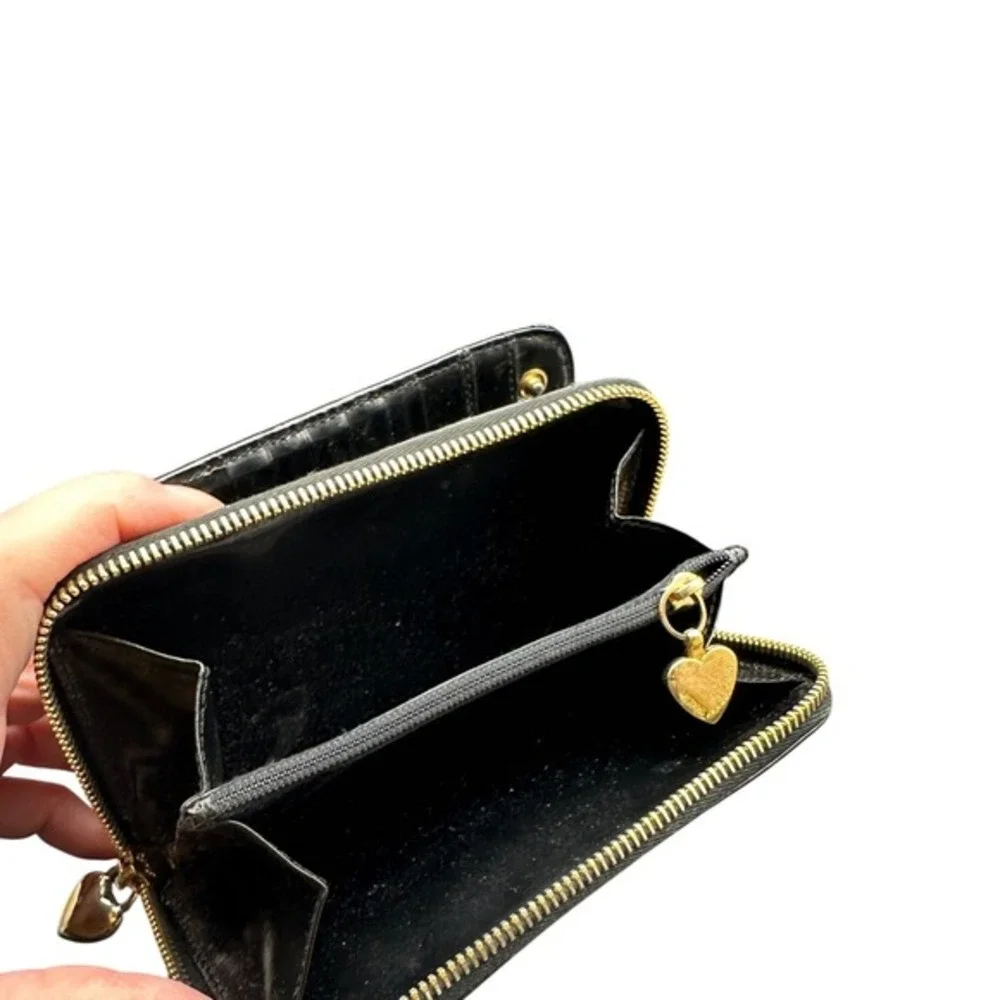Vintage‎ Y2K Moschino Black Patent Leather Zip Around Wallet Gold Heart KC